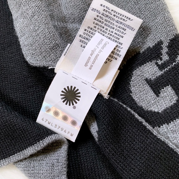 UGG Women’s Intarsia Logo Knit Scarf - Picture 3 of 4